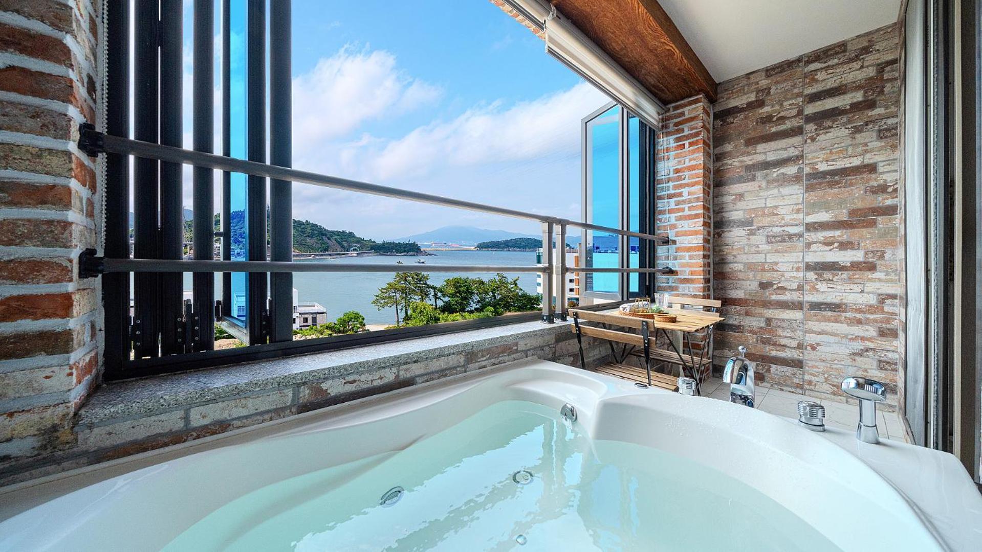 Yeosu View Foret Pension Εξωτερικό φωτογραφία