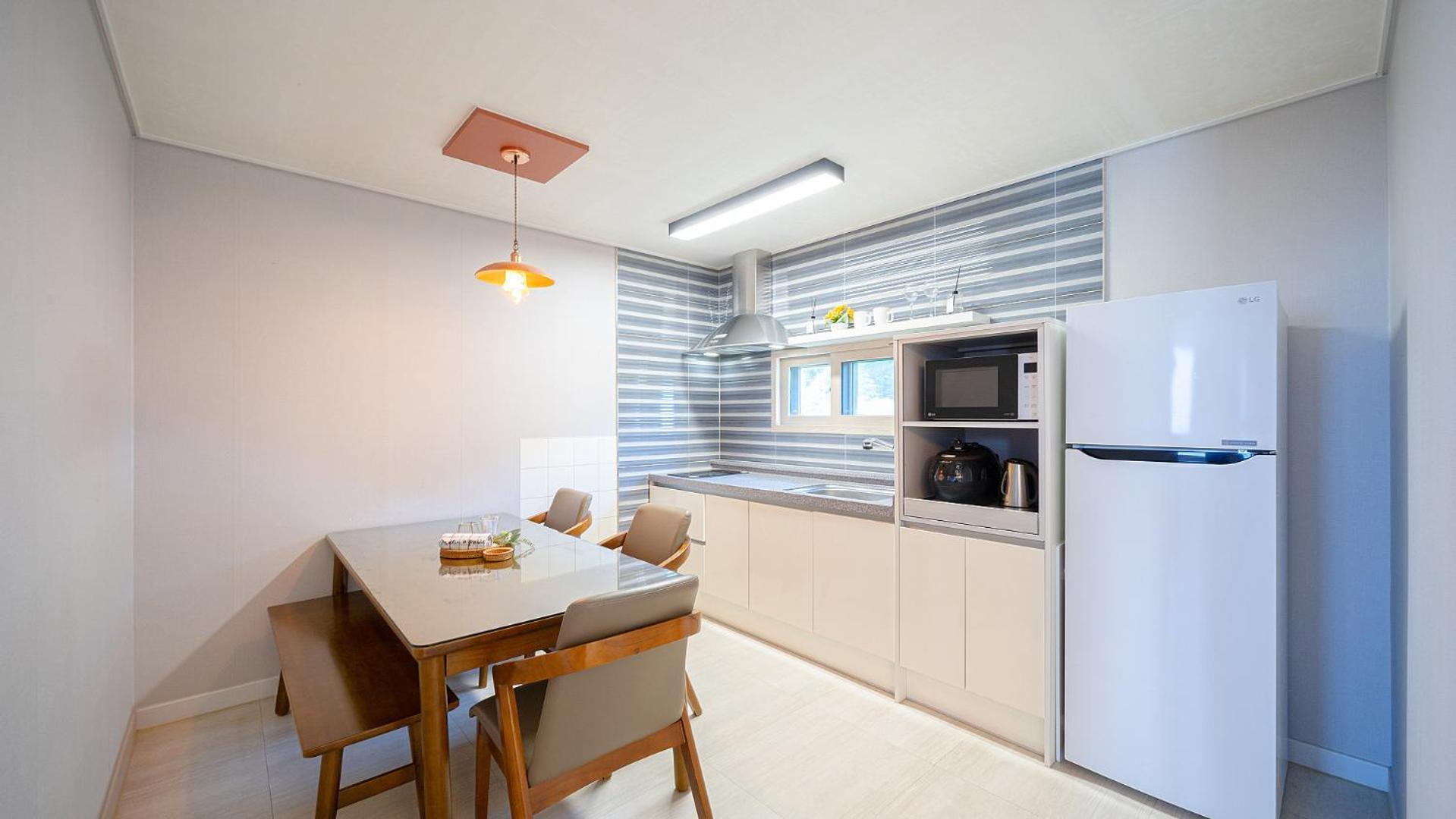 Yeosu View Foret Pension Εξωτερικό φωτογραφία