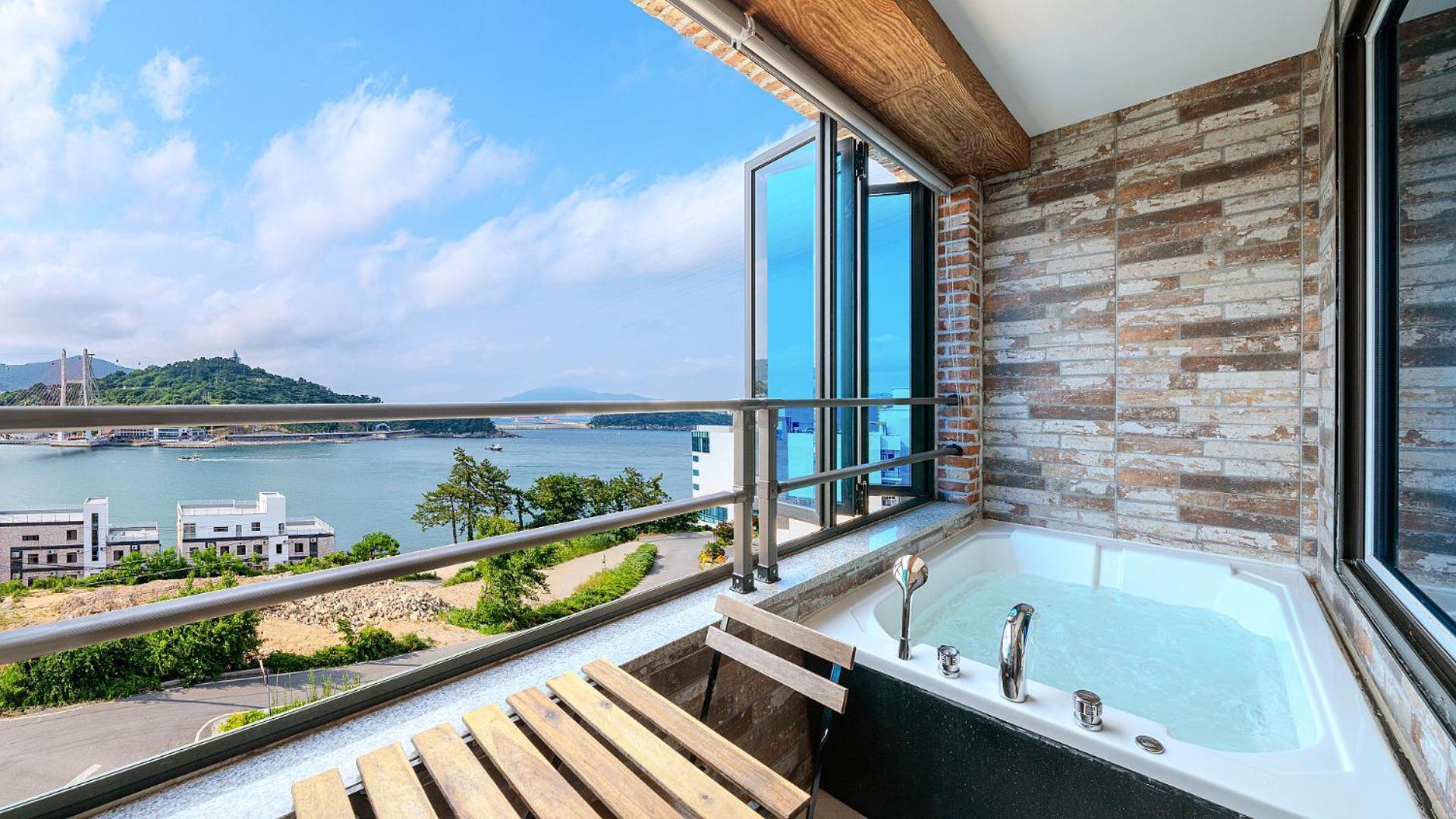 Yeosu View Foret Pension Εξωτερικό φωτογραφία